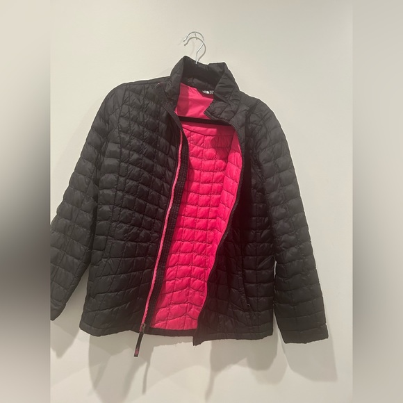 NORTH FACE GIRLS SIZE XL/18 JACKET - Picture 2 of 4